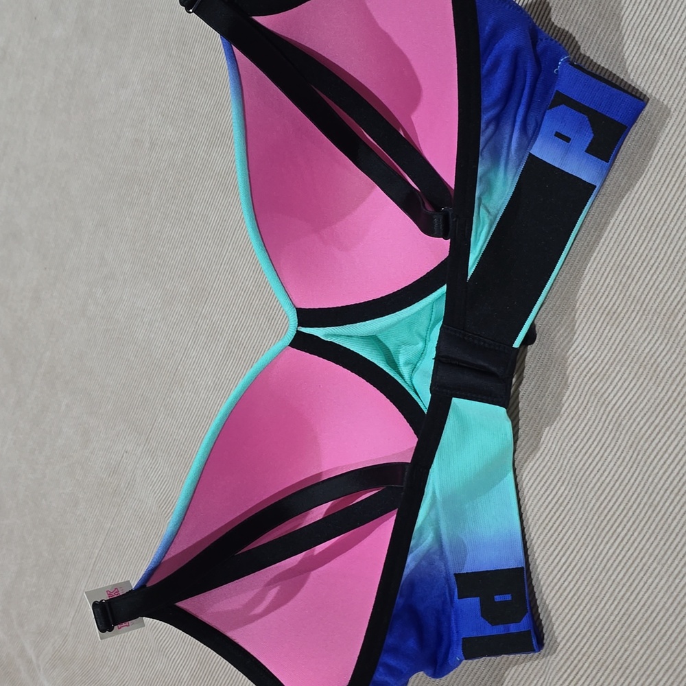NWOT- Victoria's PINK Sport Bra - Picture 2 of 5